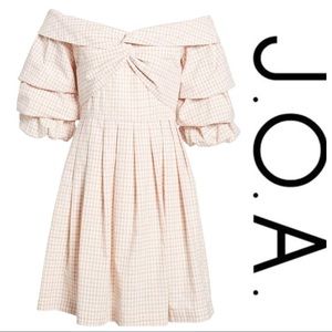 NWT Chriselle x JOA Tiered Puff Sleeve Minidress